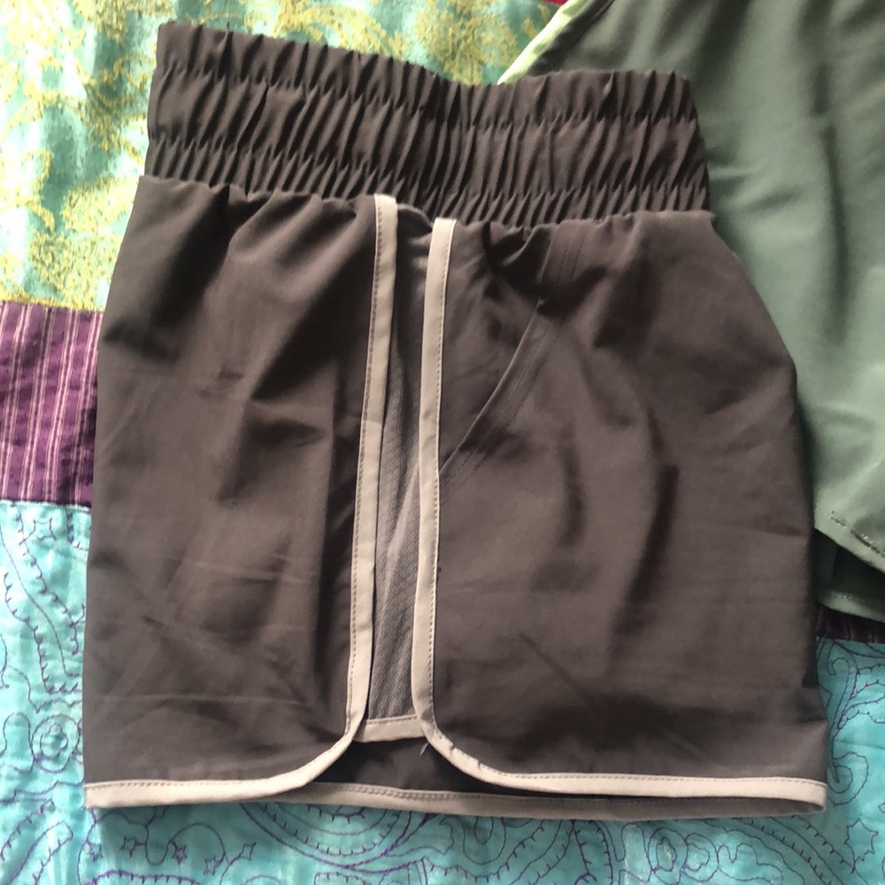 Reebok shorts - Picture 7 of 8